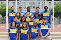 A group of Summer CREW Orientation Leaders